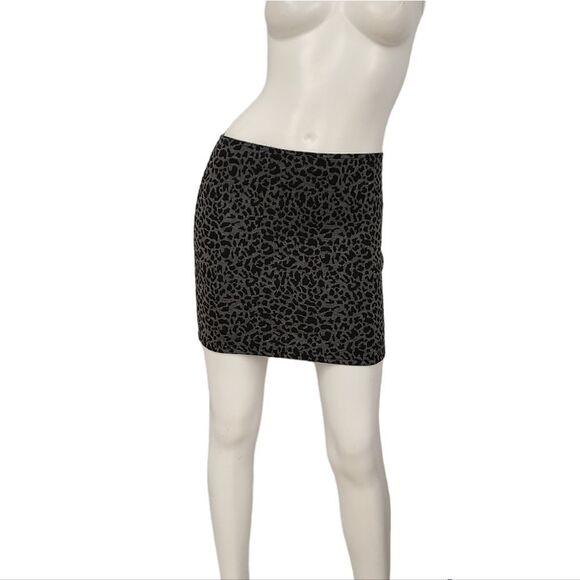 Sans Souci Gray Skirt Medium Animal Print Stretch - Picture 2 of 6